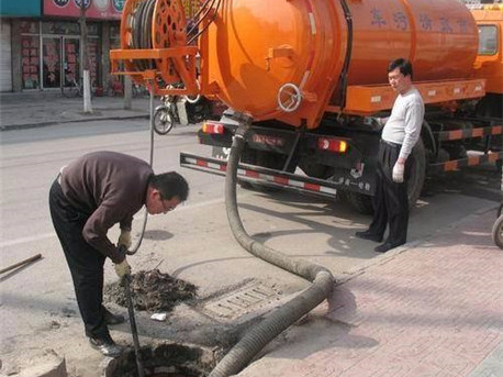 南宝镇清掏化粪池，健康生活从这里开始